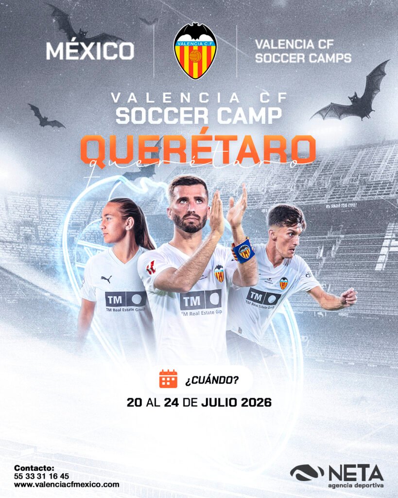 Póster promocional del Valencia CF Soccer Camp en Querétaro, México. En el centro aparecen tres futbolistas (dos hombres y una mujer) con la equipación blanca del club. El fondo muestra un estadio difuminado con murciélagos volando y el escudo oficial del Valencia CF. El texto indica que el campamento se realizará del 20 al 24 de julio de 2026. Incluye datos de contacto: teléfono 55 33 31 16 45 y el sitio web valenciacfmexico.com.
