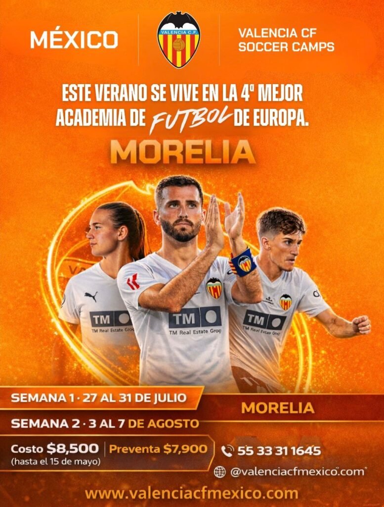 Póster promocional del Valencia CF Soccer Camp en Aguascalientes, México. En el centro aparecen tres futbolistas (dos hombres y una mujer) con la equipación blanca del club. El fondo muestra un estadio difuminado con murciélagos volando y el escudo oficial del Valencia CF. El texto indica que el campamento se realizará en 2 fechas, la primera semana del 27 al 31 de julio de 2026 y la segunda del 3 al 7 de agosto del 2026. Incluye datos de contacto: teléfono 55 33 31 16 45 y el sitio web valenciacfmexico.com.